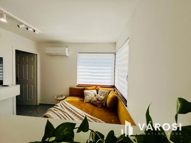 Újszerű családi ház Balatonszárszótól 3 km-re