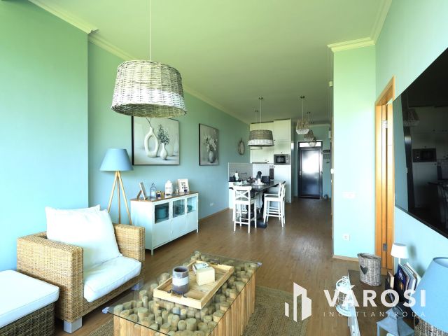 Balaton "egy ugrásra az erkélyről"